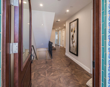 812 S Catalina Avenue - Photo Thumbnail 2