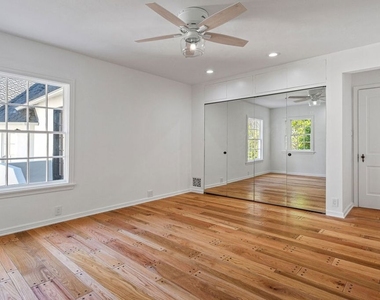 10527 Le Conte Avenue - Photo Thumbnail 24