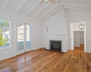 10527 Le Conte Avenue - Photo Thumbnail 19