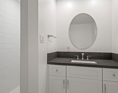 10527 Le Conte Avenue - Photo Thumbnail 32