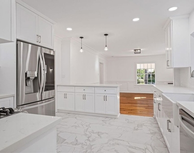 10527 Le Conte Avenue - Photo Thumbnail 14