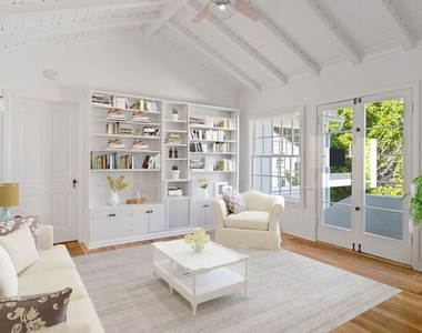 10527 Le Conte Avenue - Photo Thumbnail 18