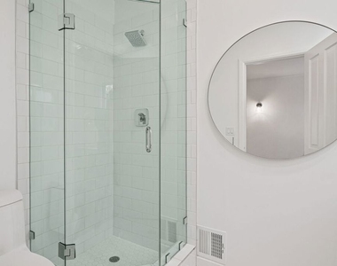 10527 Le Conte Avenue - Photo Thumbnail 21