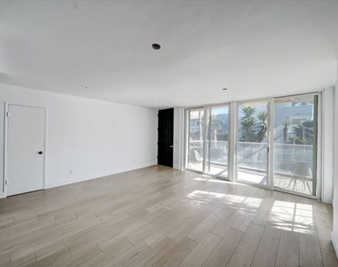 15 Spinnaker Street - Photo Thumbnail 5