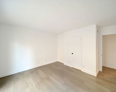 15 Spinnaker Street - Photo Thumbnail 16