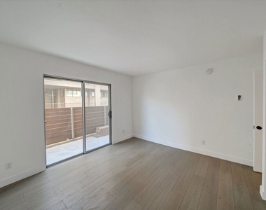 15 Spinnaker Street - Photo Thumbnail 23