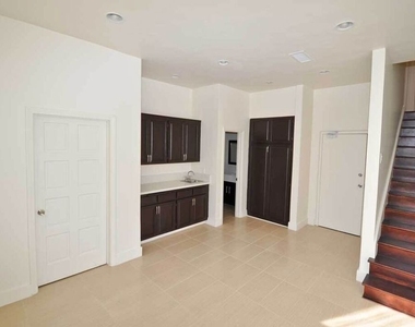 1138 20th Street - Photo Thumbnail 13