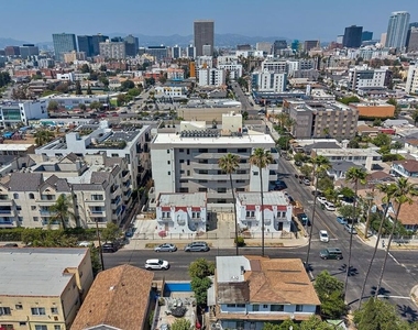 1047 Fedora Street - Photo Thumbnail 9