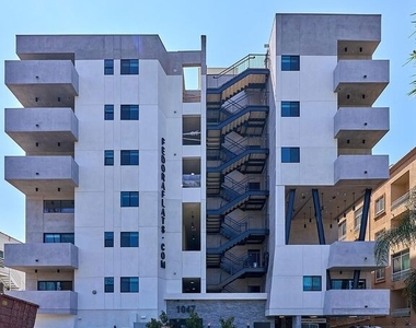 1047 Fedora Street - Photo Thumbnail 11