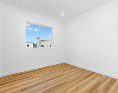 5225 W 20th Street - Photo Thumbnail 13