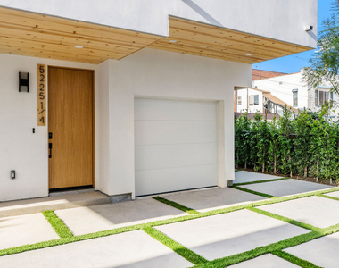 5225 W 20th Street - Photo Thumbnail 1