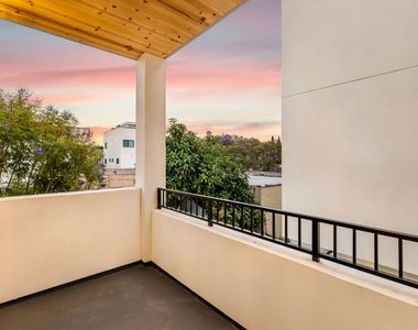 5225 W 20th Street - Photo Thumbnail 7