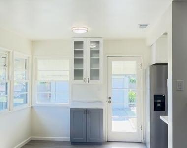 6403 Barela Avenue - Photo Thumbnail 6