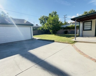 6403 Barela Avenue - Photo Thumbnail 17