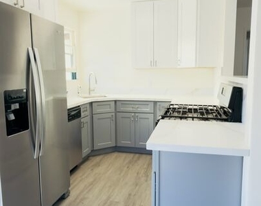 6403 Barela Avenue - Photo Thumbnail 7