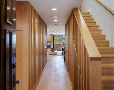 1033 Carol Drive - Photo Thumbnail 5