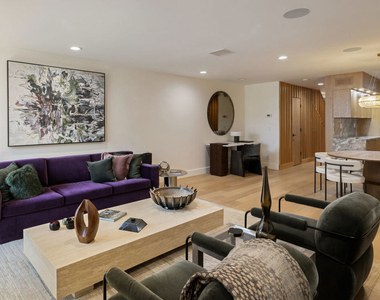 1033 Carol Drive - Photo Thumbnail 6