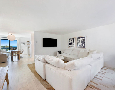 29239 Heathercliff Road - Photo Thumbnail 3