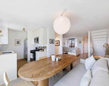 29239 Heathercliff Road - Photo Thumbnail 2