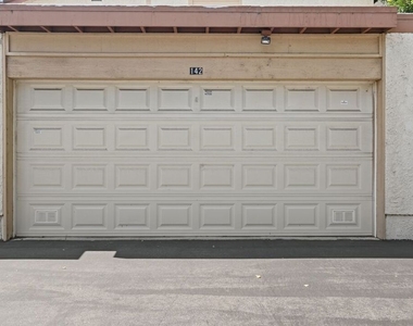 5720 Owensmouth Avenue - Photo Thumbnail 12