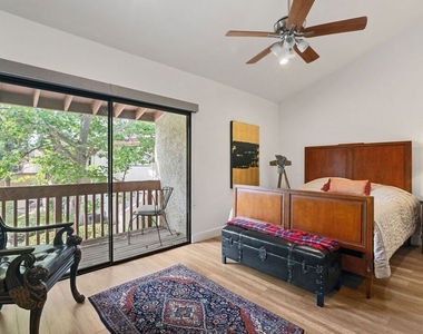 5720 Owensmouth Avenue - Photo Thumbnail 5