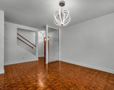 938 5th Street - Photo Thumbnail 5