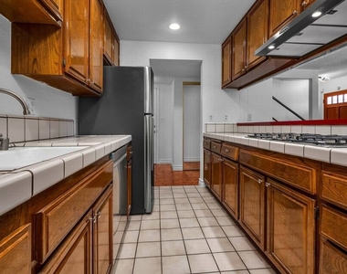 938 5th Street - Photo Thumbnail 4