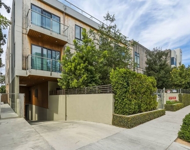 1041 N Spaulding Avenue - Photo Thumbnail 6