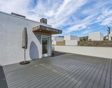 1041 N Spaulding Avenue - Photo Thumbnail 35