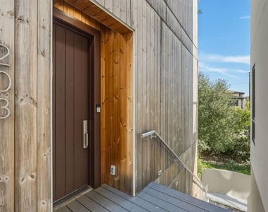 1041 N Spaulding Avenue - Photo Thumbnail 8