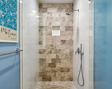 1041 N Spaulding Avenue - Photo Thumbnail 32