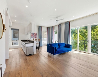 1041 N Spaulding Avenue - Photo Thumbnail 1