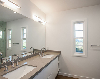 3751 Multiview Drive - Photo Thumbnail 25