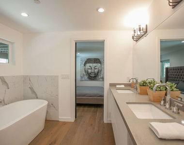 3751 Multiview Drive - Photo Thumbnail 32