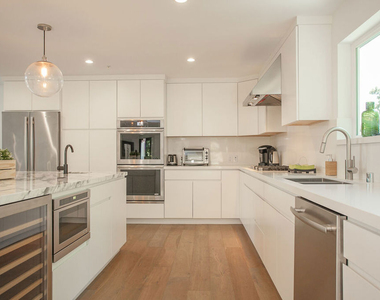 3751 Multiview Drive - Photo Thumbnail 14