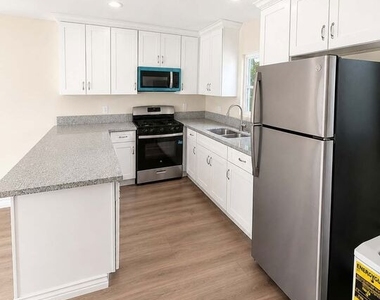4049 Halldale Avenue - Photo Thumbnail 3