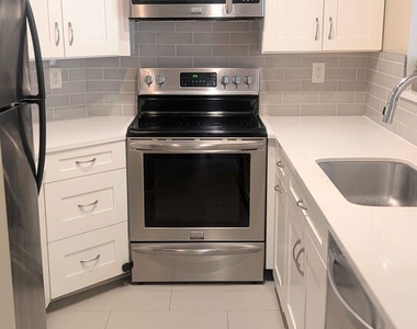 835 S Lucerne Boulevard - Photo Thumbnail 4
