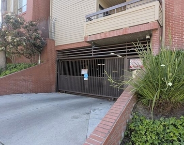 835 S Lucerne Boulevard - Photo Thumbnail 8