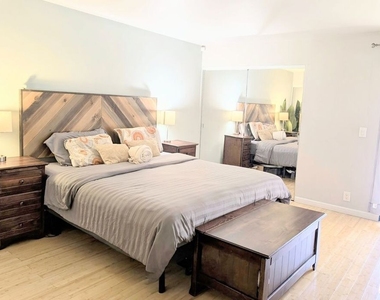 835 S Lucerne Boulevard - Photo Thumbnail 6