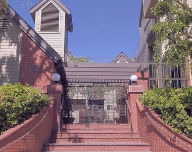 835 S Lucerne Boulevard - Photo Thumbnail 1