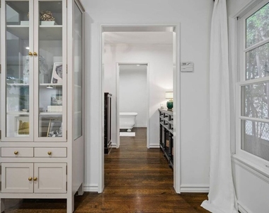 10576 Lindbrook Drive - Photo Thumbnail 33
