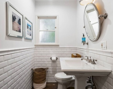 10576 Lindbrook Drive - Photo Thumbnail 27