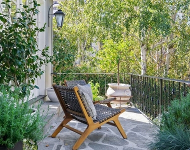 10576 Lindbrook Drive - Photo Thumbnail 4
