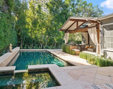 10576 Lindbrook Drive - Photo Thumbnail 53