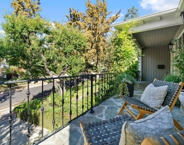 10576 Lindbrook Drive - Photo Thumbnail 5