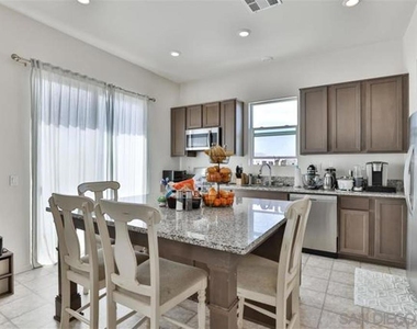 1455 Banahaw Way - Photo Thumbnail 14