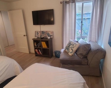 9 Antigua Ct - Photo Thumbnail 3