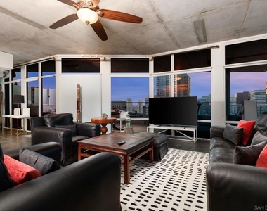 1080 Park Blvd - Photo Thumbnail 26