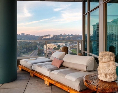 1080 Park Blvd - Photo Thumbnail 3