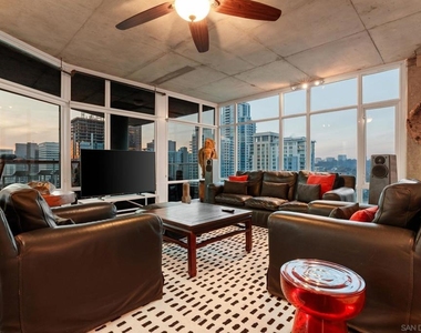 1080 Park Blvd - Photo Thumbnail 2